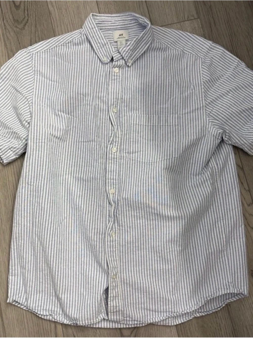 H&M Light Blue & White Vertical Stripe Short-Sleeve Button-Down Shirt